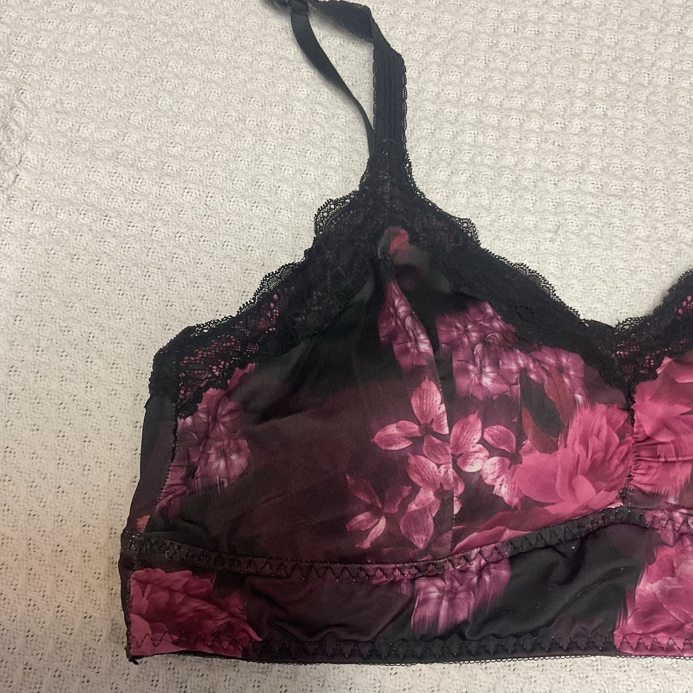 Torrid Curve Black Lace Bralette Plus size 1 Wireless lightly Lined Burgundy - Picture 3 of 7
